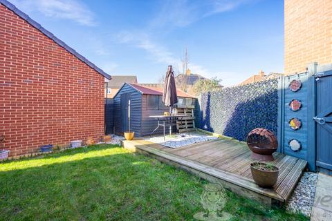 3 bedroom semi-detached house for sale, Poppy Street, Wymondham, Norfolk, NR18