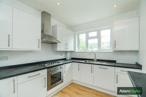 2 bedroom apartment to rent, Risborough Close, London N10