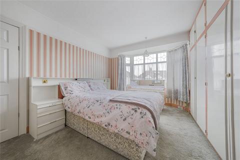 16 Chestnut Grove, Isleworth, TW7 7EZ