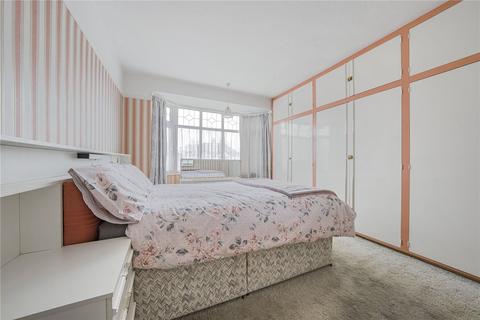 16 Chestnut Grove, Isleworth, TW7 7EZ