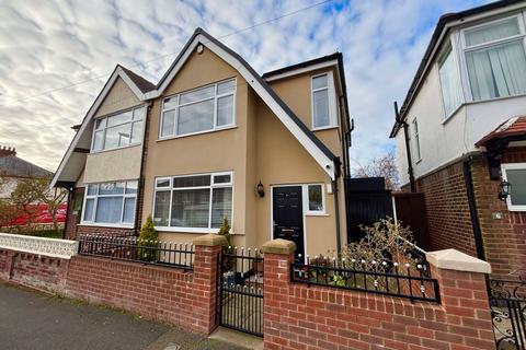 3 bedroom semi-detached house for sale, Hollywood Avenue, Blackpool FY3