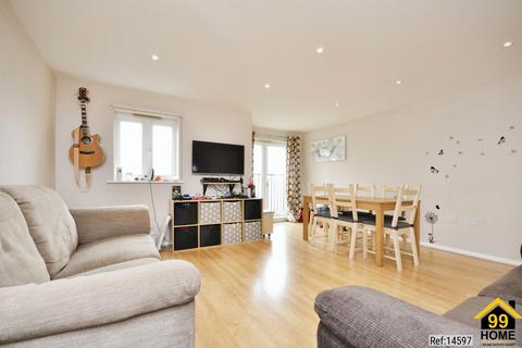 35 Weston Drive, Caterham, CR3 5XY