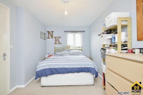 35 Weston Drive, Caterham, CR3 5XY