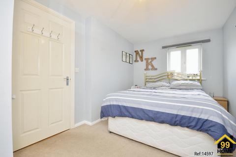 35 Weston Drive, Caterham, CR3 5XY