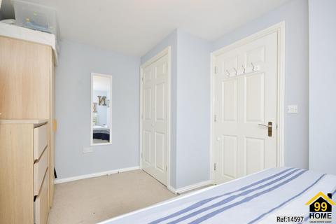 35 Weston Drive, Caterham, CR3 5XY
