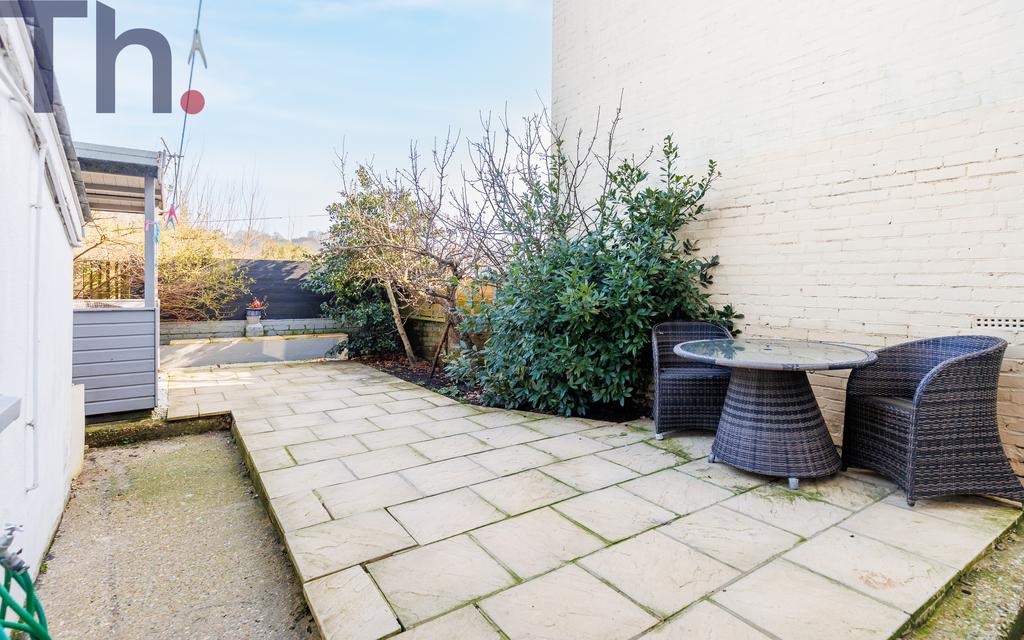 Low Maintenance Rear Courtyard
