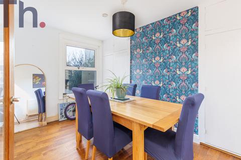 4 bedroom semi-detached house for sale, Ryde PO33