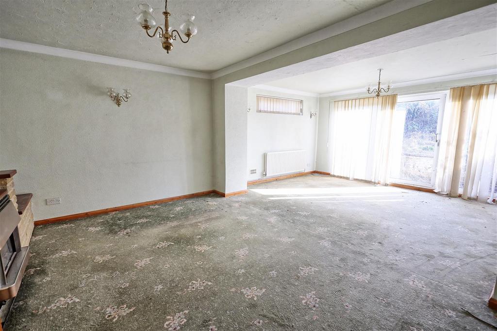Living/dining room