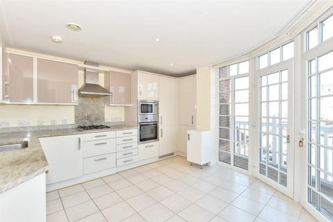 2 bedroom apartment for sale, Church Square, Chichester, West Sussex