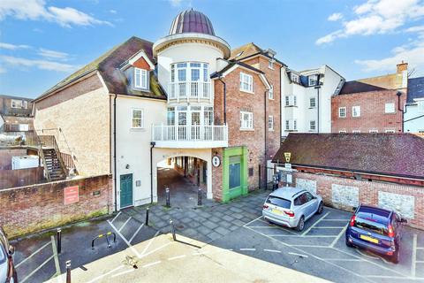 2 bedroom apartment for sale, Richmond House, Chichester PO19