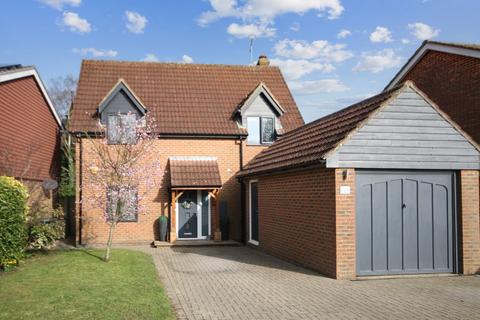 3 bedroom detached house for sale, Hophurst Drive, Crawley Down, RH10