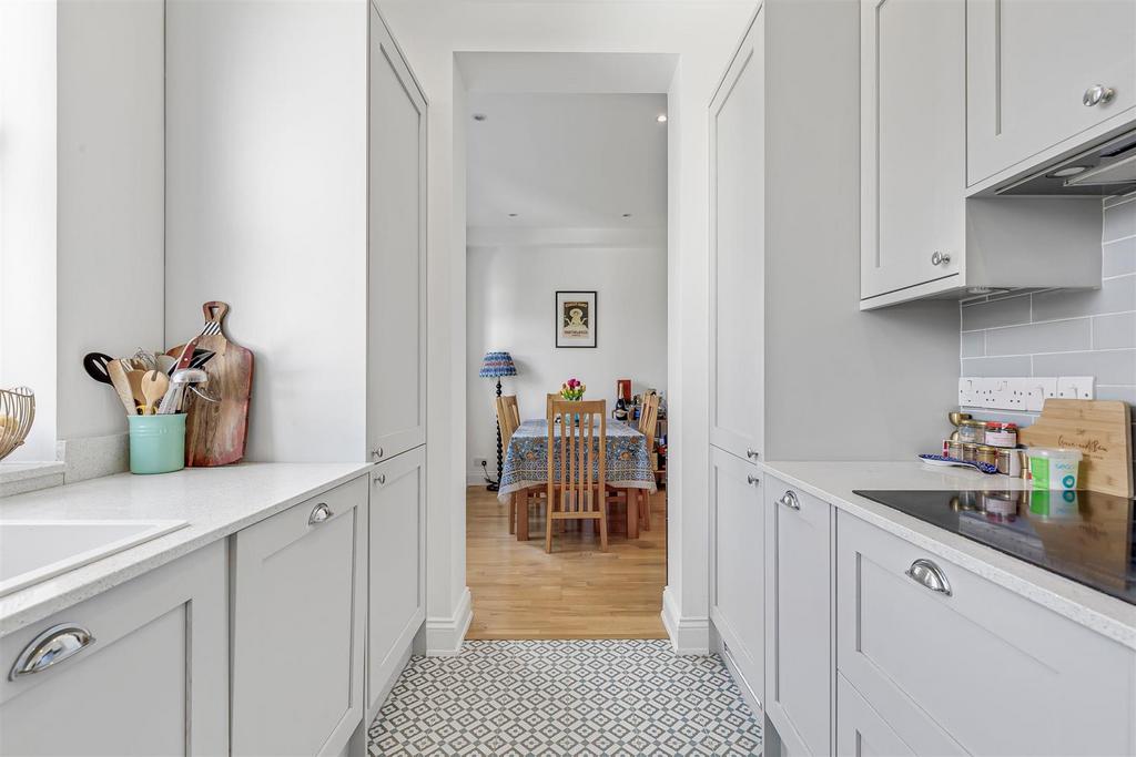 James anderson-36c santos road-putney  3 .jpg
