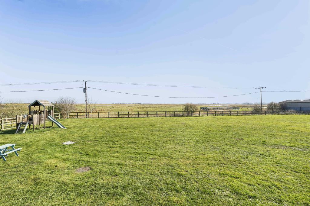 73 47879.jpg