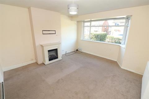 3 bedroom terraced house for sale, Balmoral Avenue, Rushden NN10