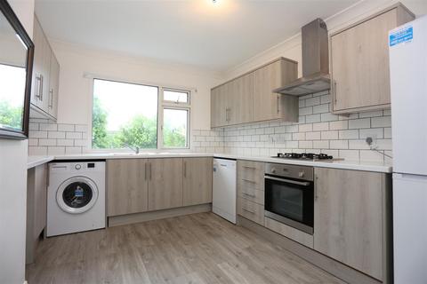 2 bedroom flat to rent, Ranelagh Villas, Hove