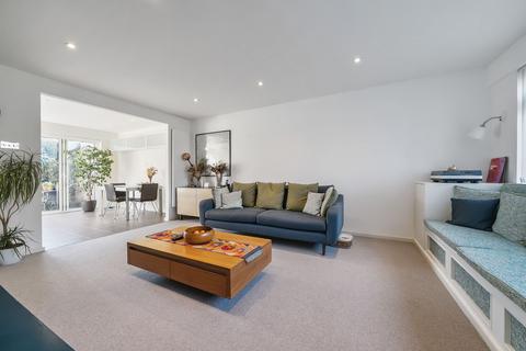 238 Ashburnham Road, Richmond, TW10 7SA