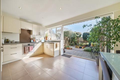 238 Ashburnham Road, Richmond, TW10 7SA