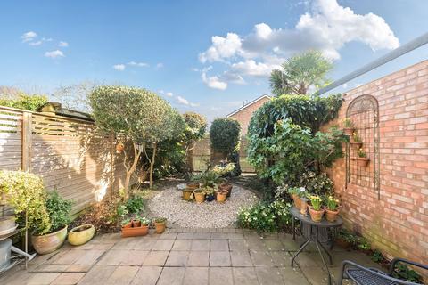 238 Ashburnham Road, Richmond, TW10 7SA