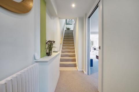 238 Ashburnham Road, Richmond, TW10 7SA