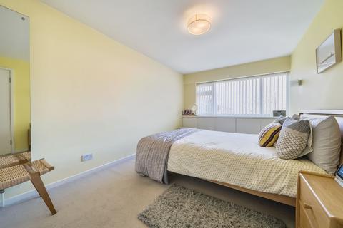 238 Ashburnham Road, Richmond, TW10 7SA