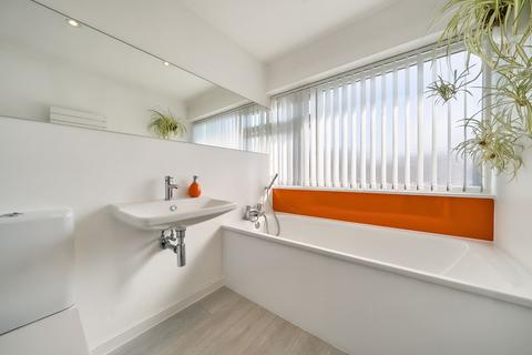 238 Ashburnham Road, Richmond, TW10 7SA