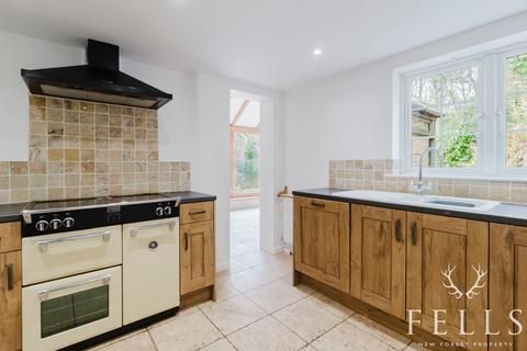 Anvil Cottage Frogham Hill, Frogham, Fordingbridge, SP6 2HW