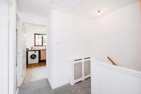 47 Stapleford Close, London, E4 6XR