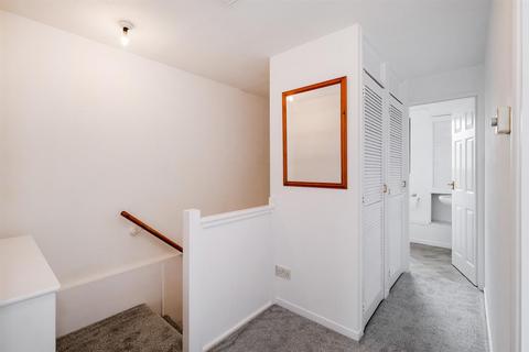 47 Stapleford Close, London, E4 6XR