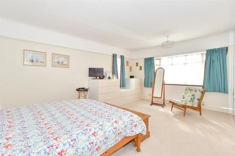 3 bedroom detached house for sale, Bedhampton Road, Havant PO9