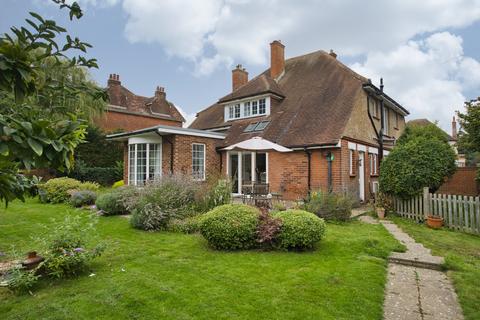 6 Broadfield Road, Folkestone, CT20 2JT