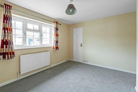 52 Oak Ridge, Dorking, RH4 2NS