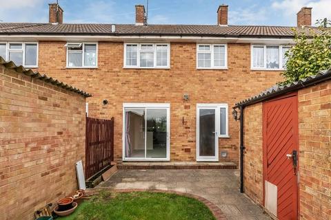 52 Oak Ridge, Dorking, RH4 2NS