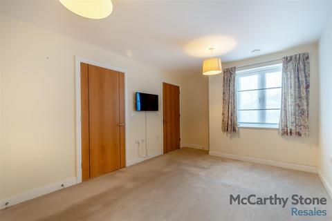 2 bedroom apartment for sale, Moorfield Road, Denham