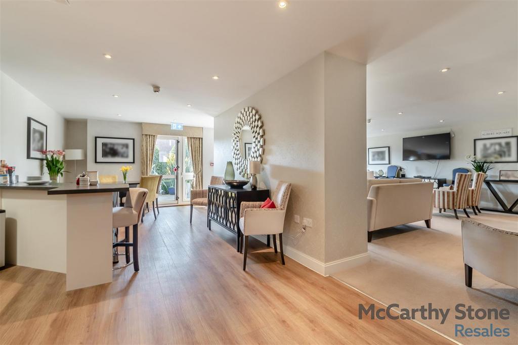 8639131-interior19.jpg