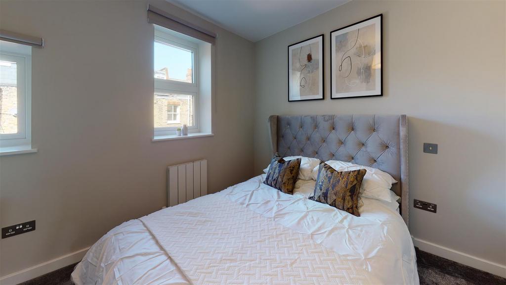 11. Lochaline-Street-Bedroom(2).jpg