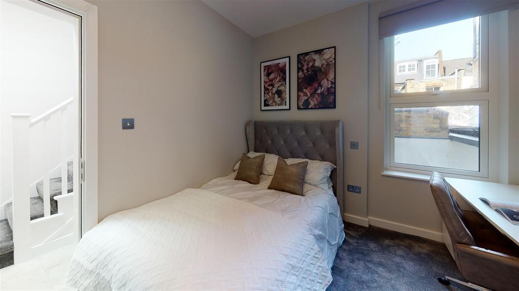 6. Lochaline-Street-Bedroom(4).jpg