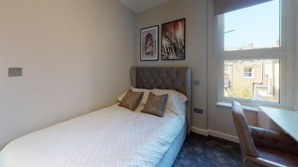 10. Lochaline-Street-Bedroom(8).jpg