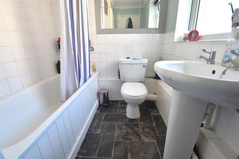 24 Valley Road, Erith, DA8 1BT