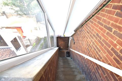 24 Valley Road, Erith, DA8 1BT