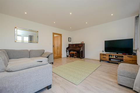 3 bedroom semi-detached house for sale, Walnut Acre, Benson OX10