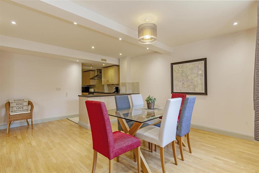 Dining Area-2.jpg