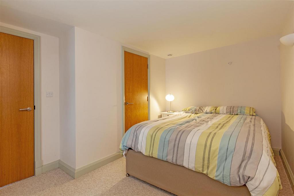Bedroom 2-2.jpg