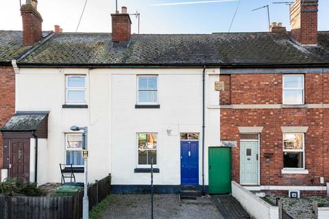 3 bedroom terraced house to rent, Newtown Road, Hereford, HR4 9LJ