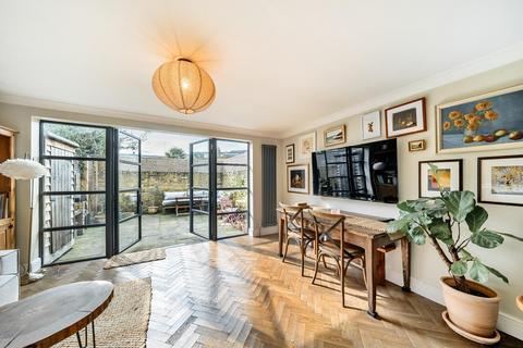 1a Dingwall Road, London, SW18 3AZ