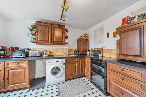 2 bedroom flat for sale, Crockerton Road, Upper Tooting