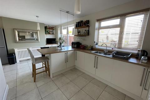 10 The Crescent, Burry Port, SA16 0PP