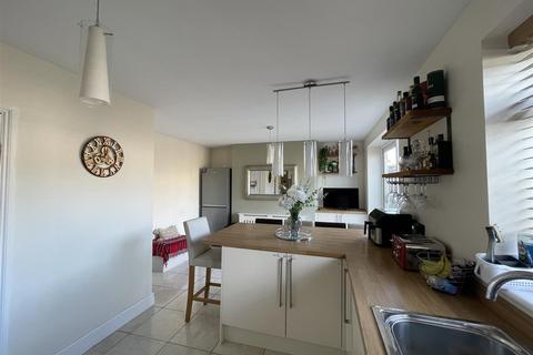 10 The Crescent, Burry Port, SA16 0PP