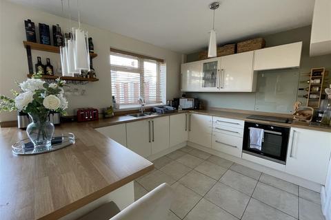 10 The Crescent, Burry Port, SA16 0PP