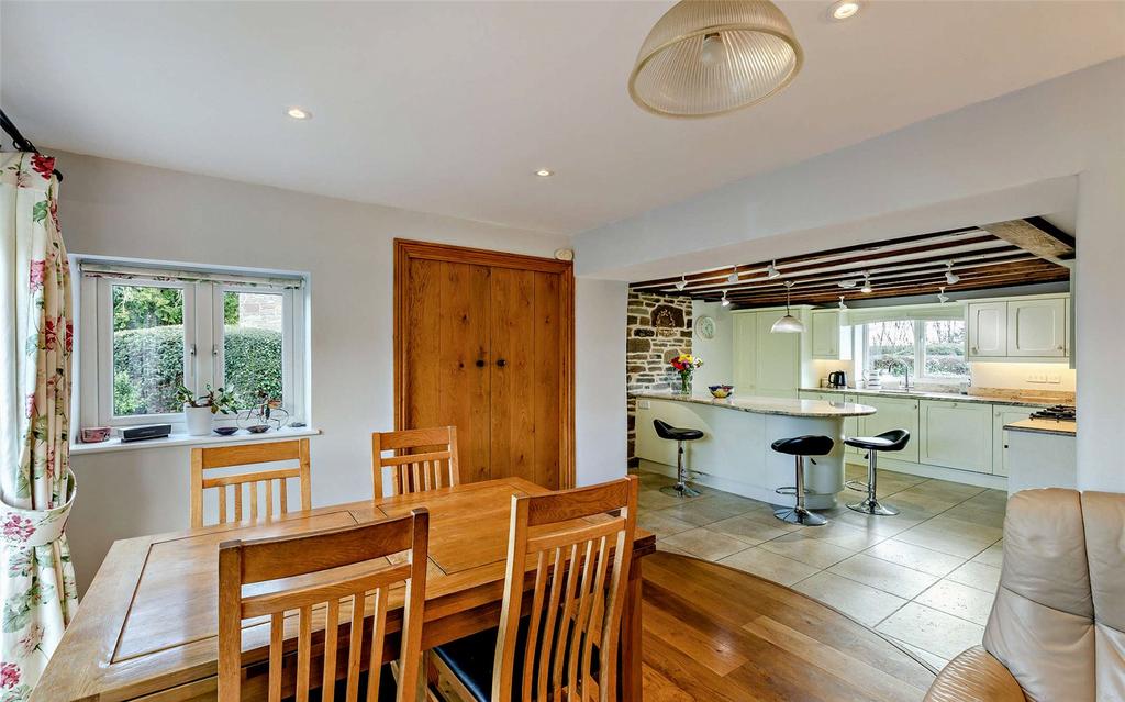 Kitchen/Snug
