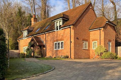 4 bedroom detached house for sale, Henley Road, Marlow, Buckinghamshire, SL7